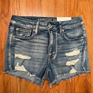 NWT - American Eagle high rise shorties with peekaboo lace pockets